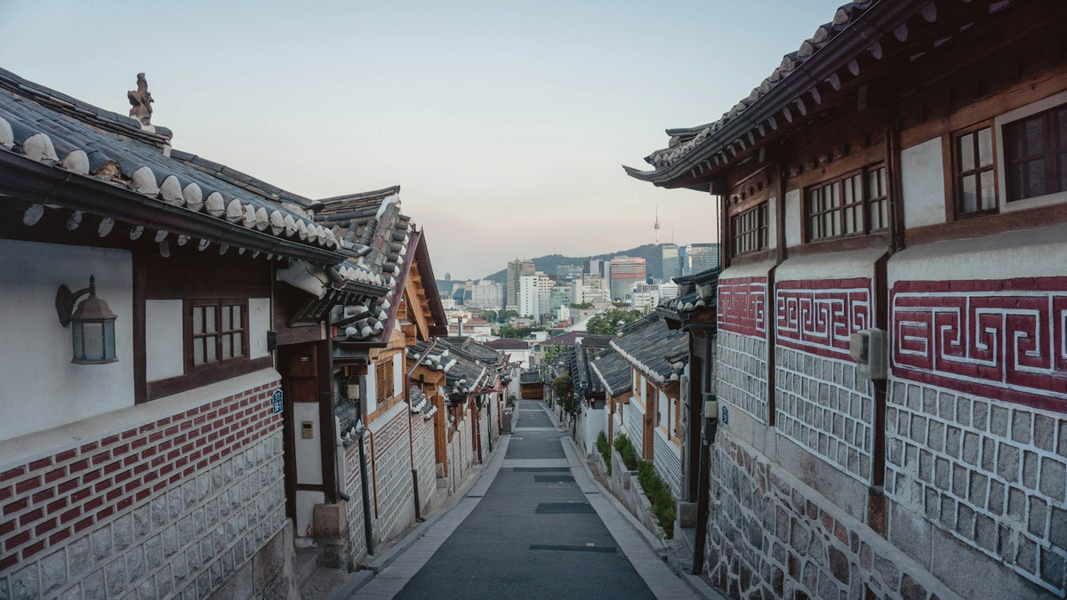 Hanok alley in Seoul