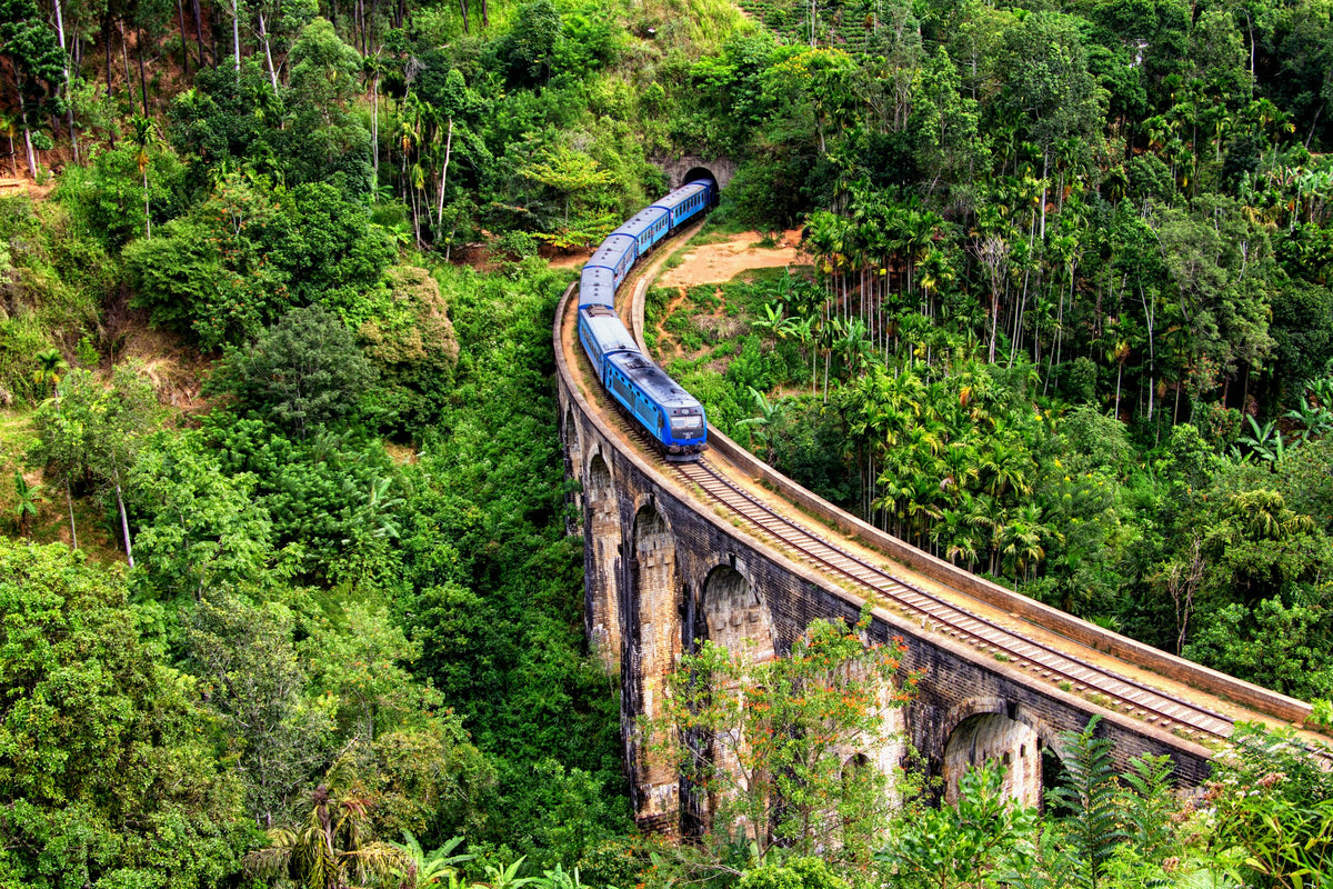 Train through the Sri Lankan hills