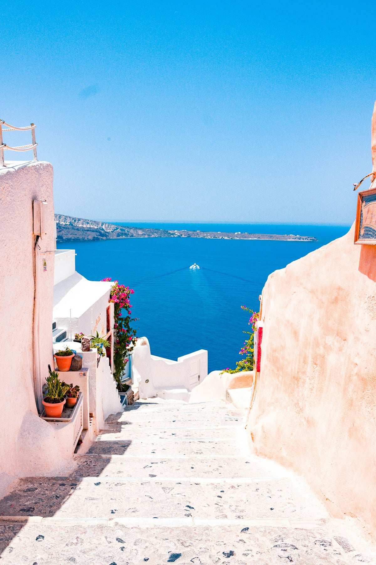 Oia, Santorini, Greece